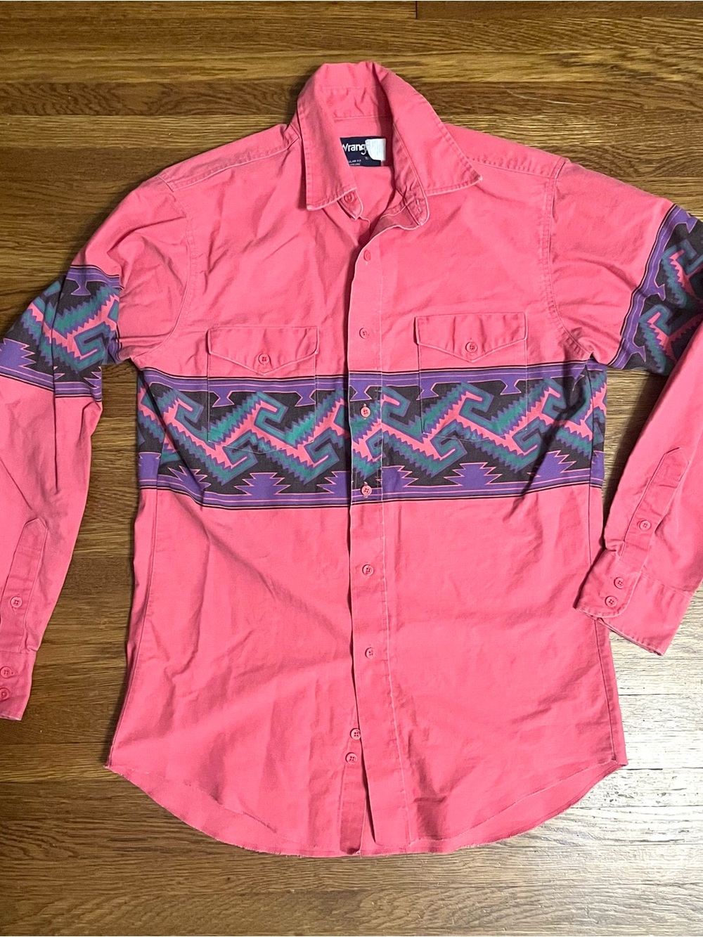 Wrangler vtg 90s brushpopper shirt 15.5 X-long tails western pink Aztec